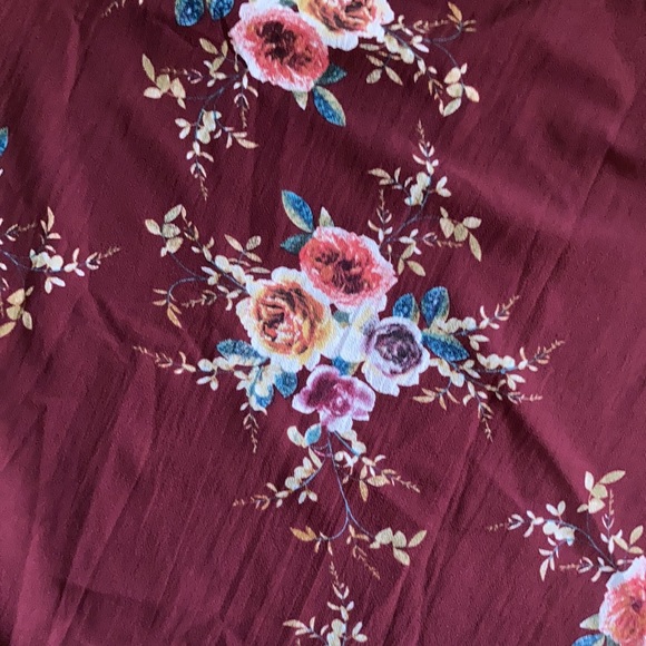 Beautiful Floral Print Top - Picture 5 of 5